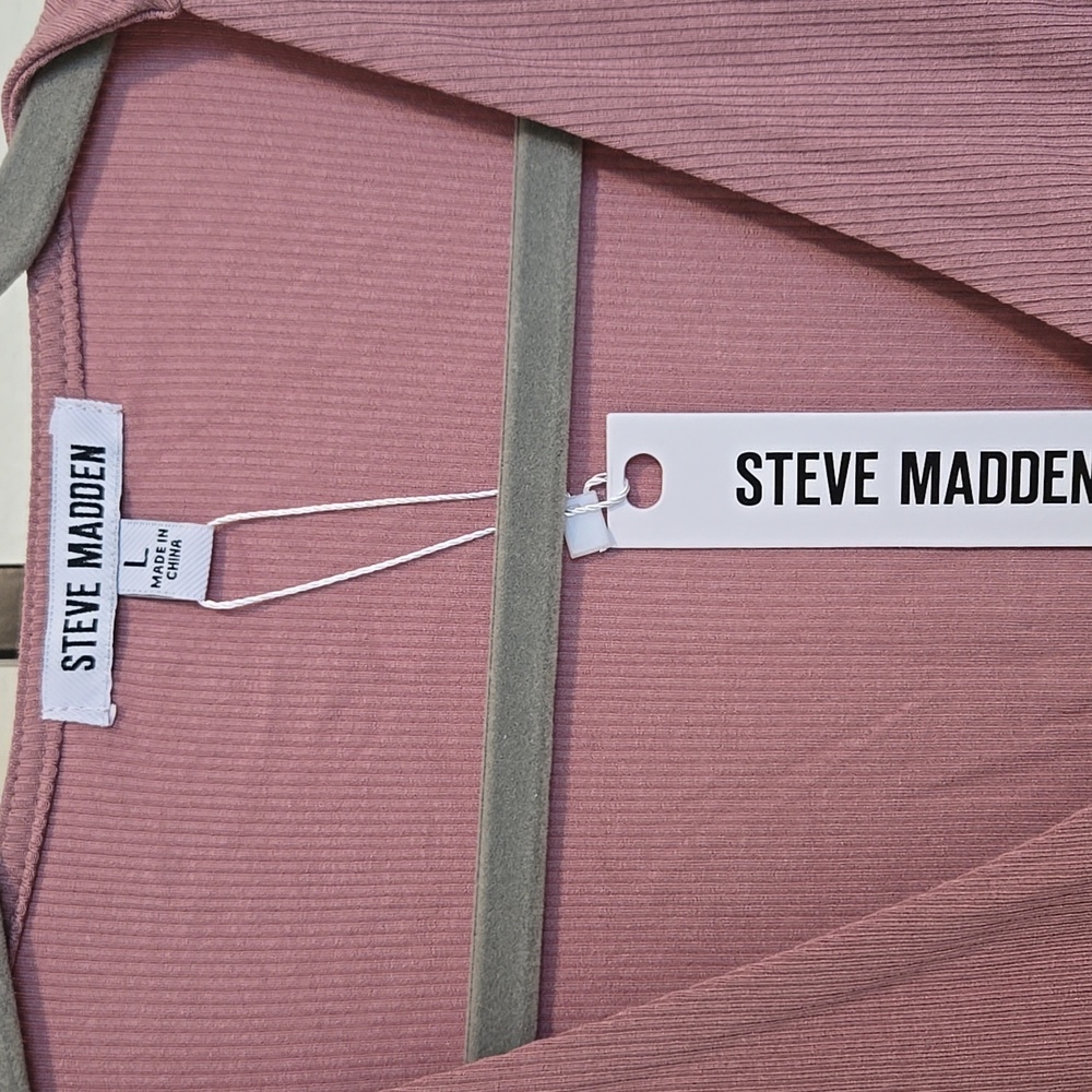Steve Madden Seamed V-neck Bodysuit NWT - Picture 4 of 8